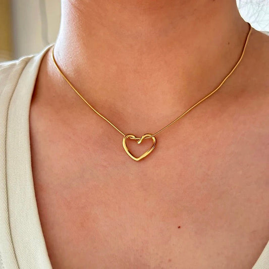 Heart twined Necklace